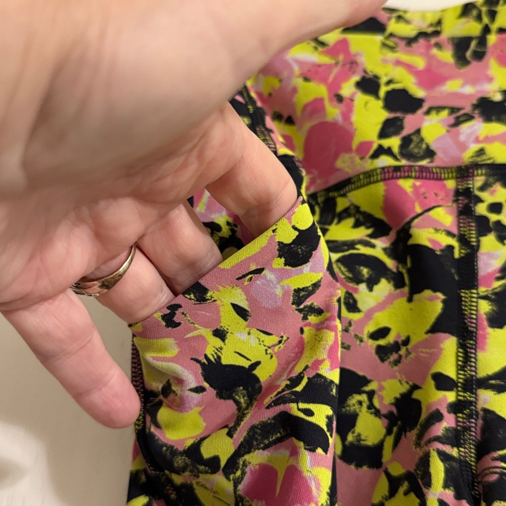 Lululemon Floral Leggings - Picture 6 of 14